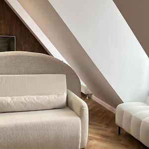Deluxe Studio